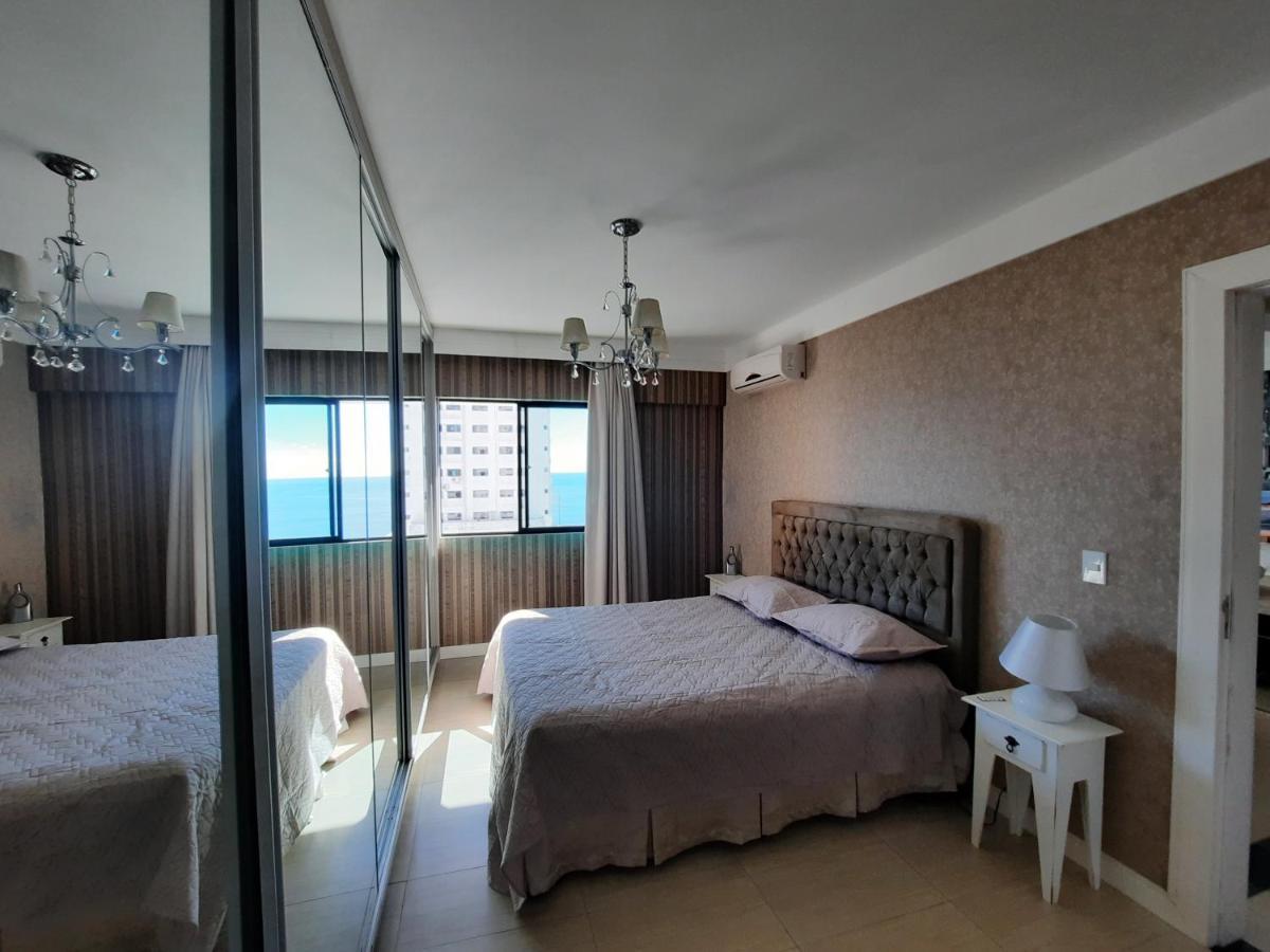 3 Suites Linda Vista Da Orla De Bc A 50M Da Praia - Somente Familiares Balneário Camboriú Exteriér fotografie