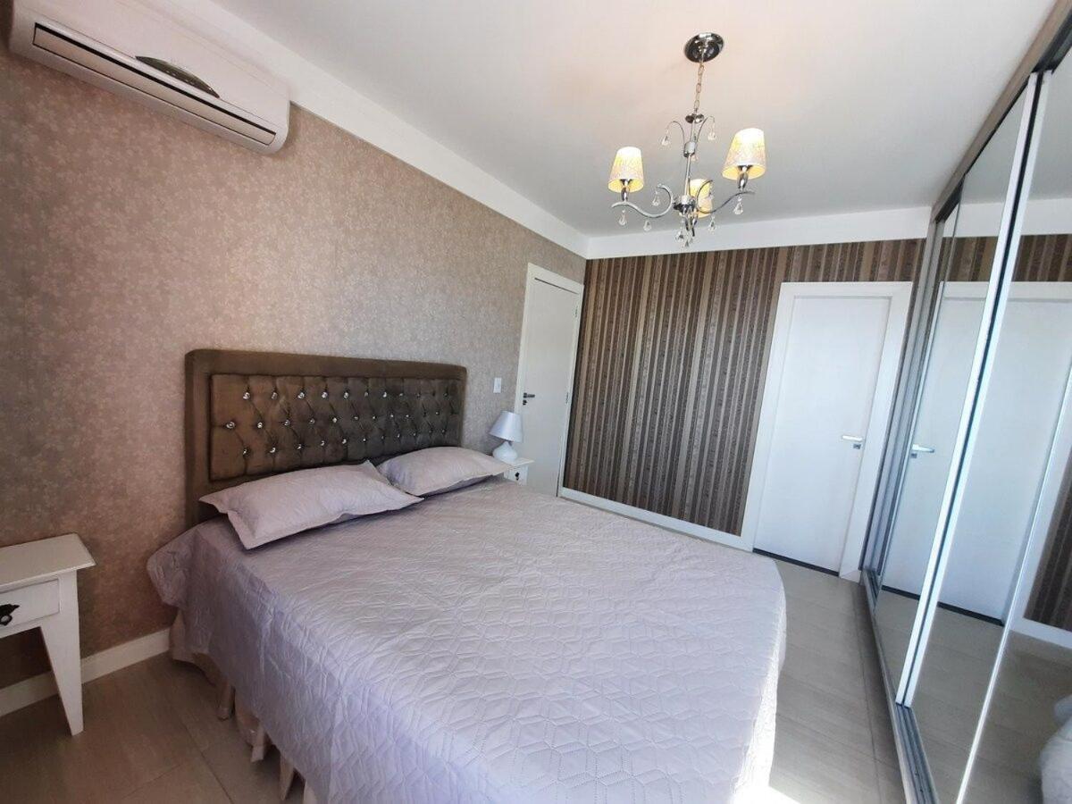 3 Suites Linda Vista Da Orla De Bc A 50M Da Praia - Somente Familiares Balneário Camboriú Exteriér fotografie