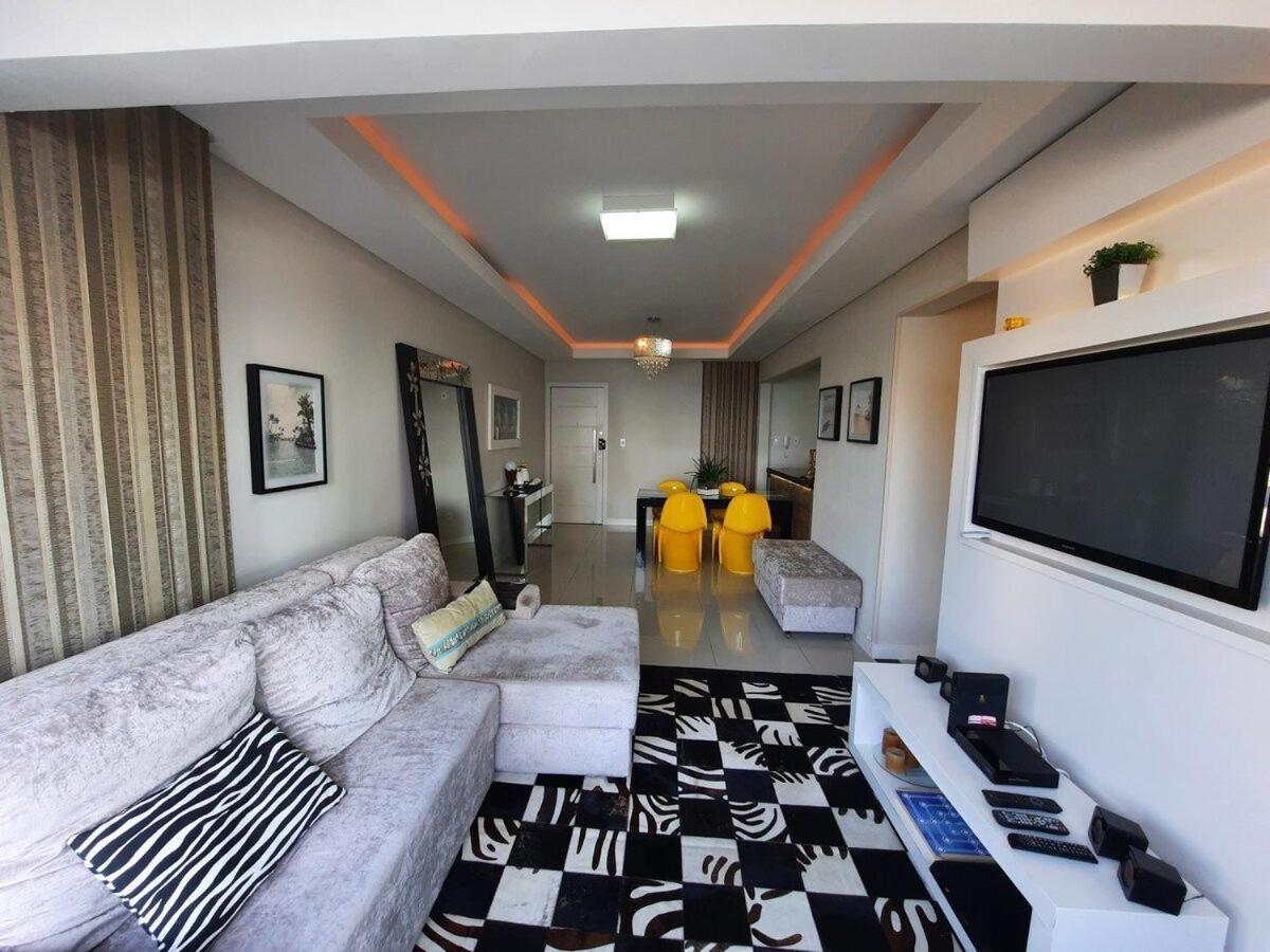 3 Suites Linda Vista Da Orla De Bc A 50M Da Praia - Somente Familiares Balneário Camboriú Exteriér fotografie
