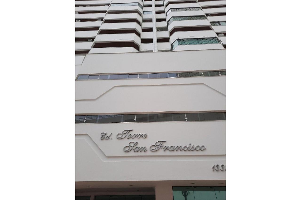 3 Suites Linda Vista Da Orla De Bc A 50M Da Praia - Somente Familiares Balneário Camboriú Exteriér fotografie
