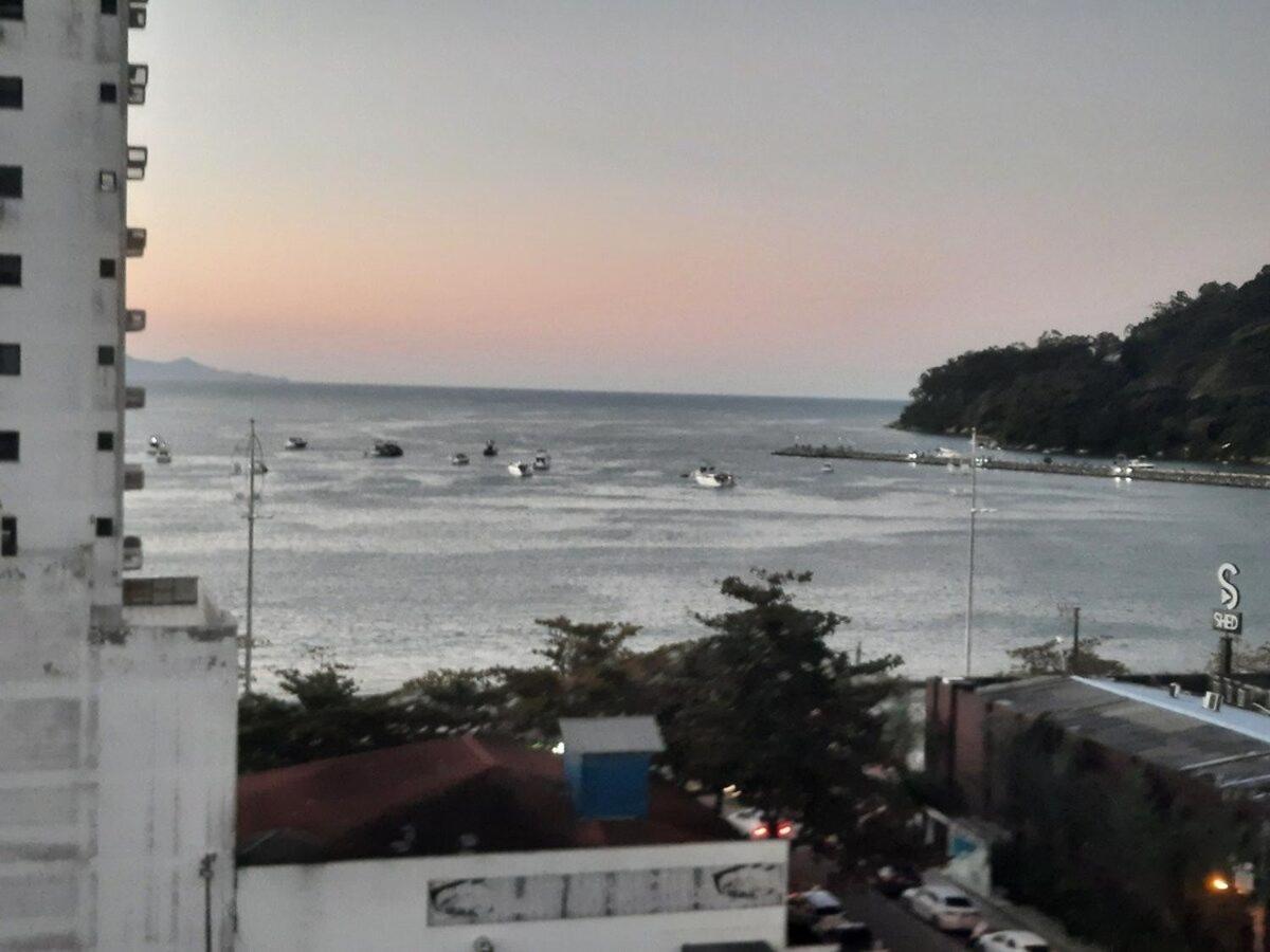 3 Suites Linda Vista Da Orla De Bc A 50M Da Praia - Somente Familiares Balneário Camboriú Exteriér fotografie