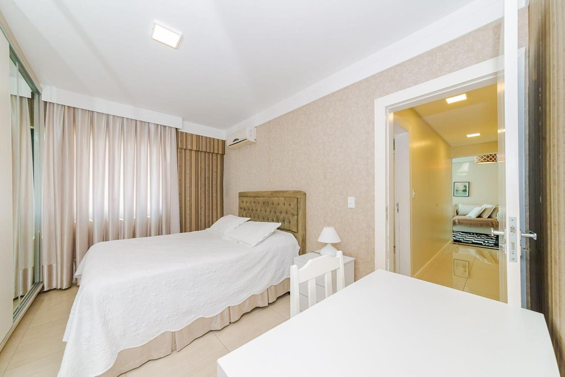 3 Suites Linda Vista Da Orla De Bc A 50M Da Praia - Somente Familiares Balneário Camboriú Exteriér fotografie