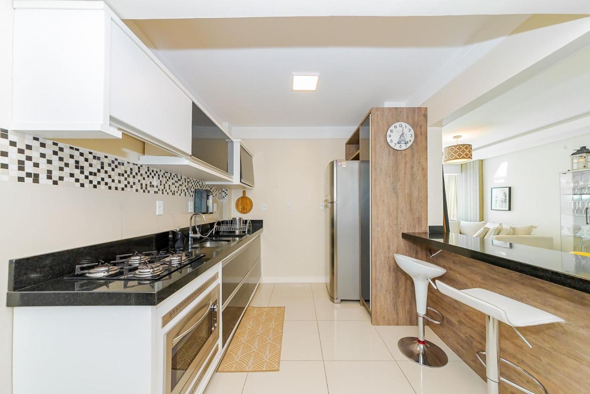 3 Suites Linda Vista Da Orla De Bc A 50M Da Praia - Somente Familiares Balneário Camboriú Exteriér fotografie