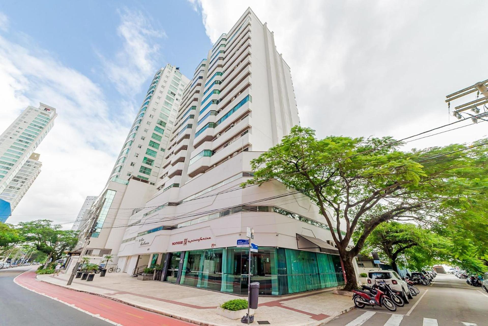 3 Suites Linda Vista Da Orla De Bc A 50M Da Praia - Somente Familiares Balneário Camboriú Exteriér fotografie